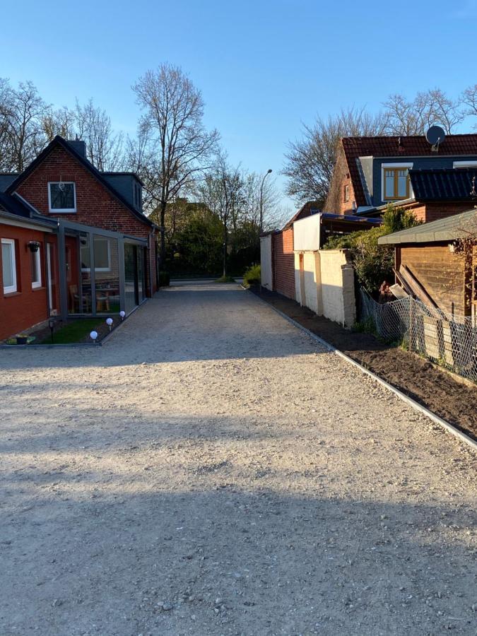 Haus Wesloer Landstrasse 6B Fuer 4 Personen Appartement Lübeck Buitenkant foto